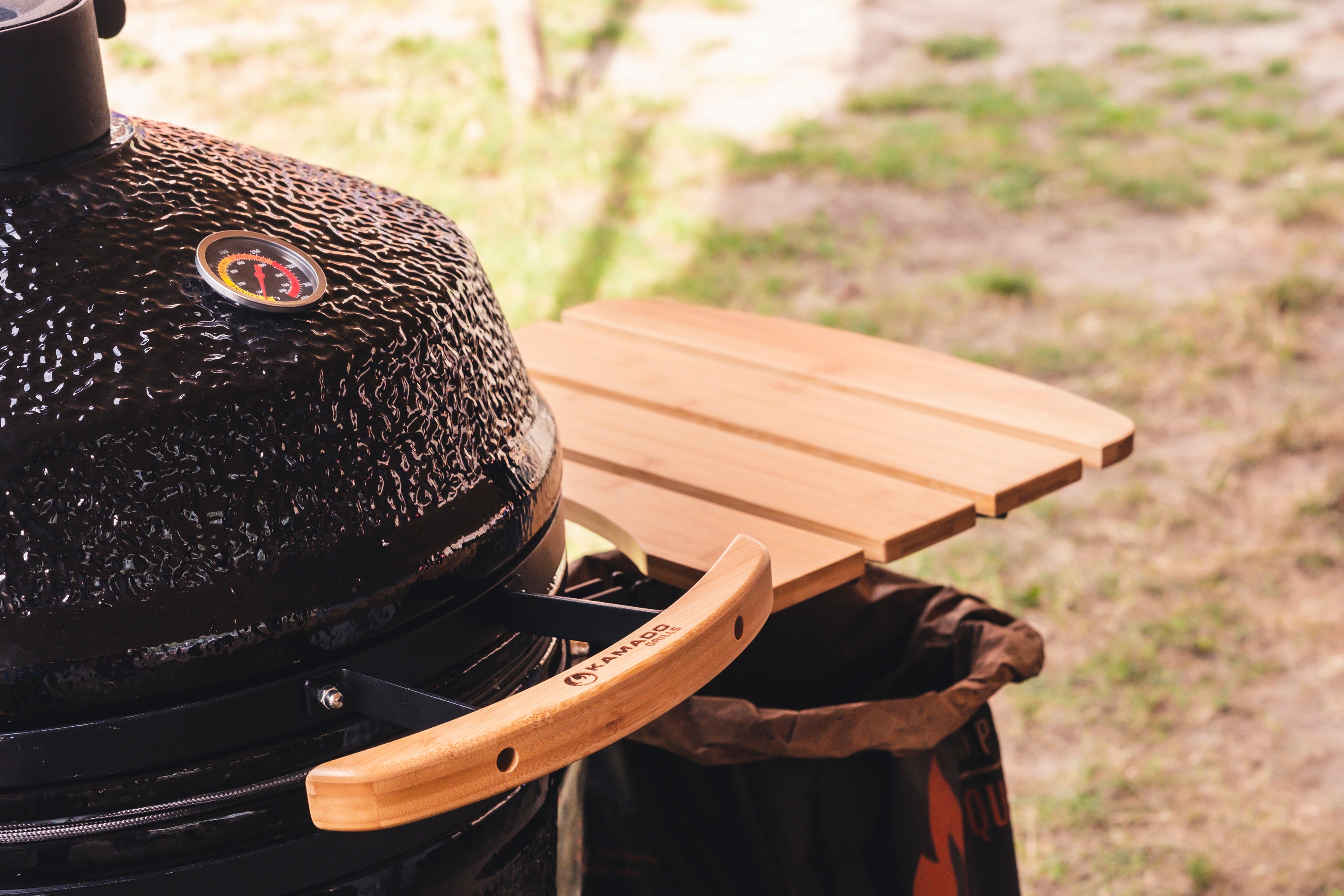 FLAME ROCK Bambus Seitenablage Für Kamado Grills - Edelstahl Verbindungselement Inklusive