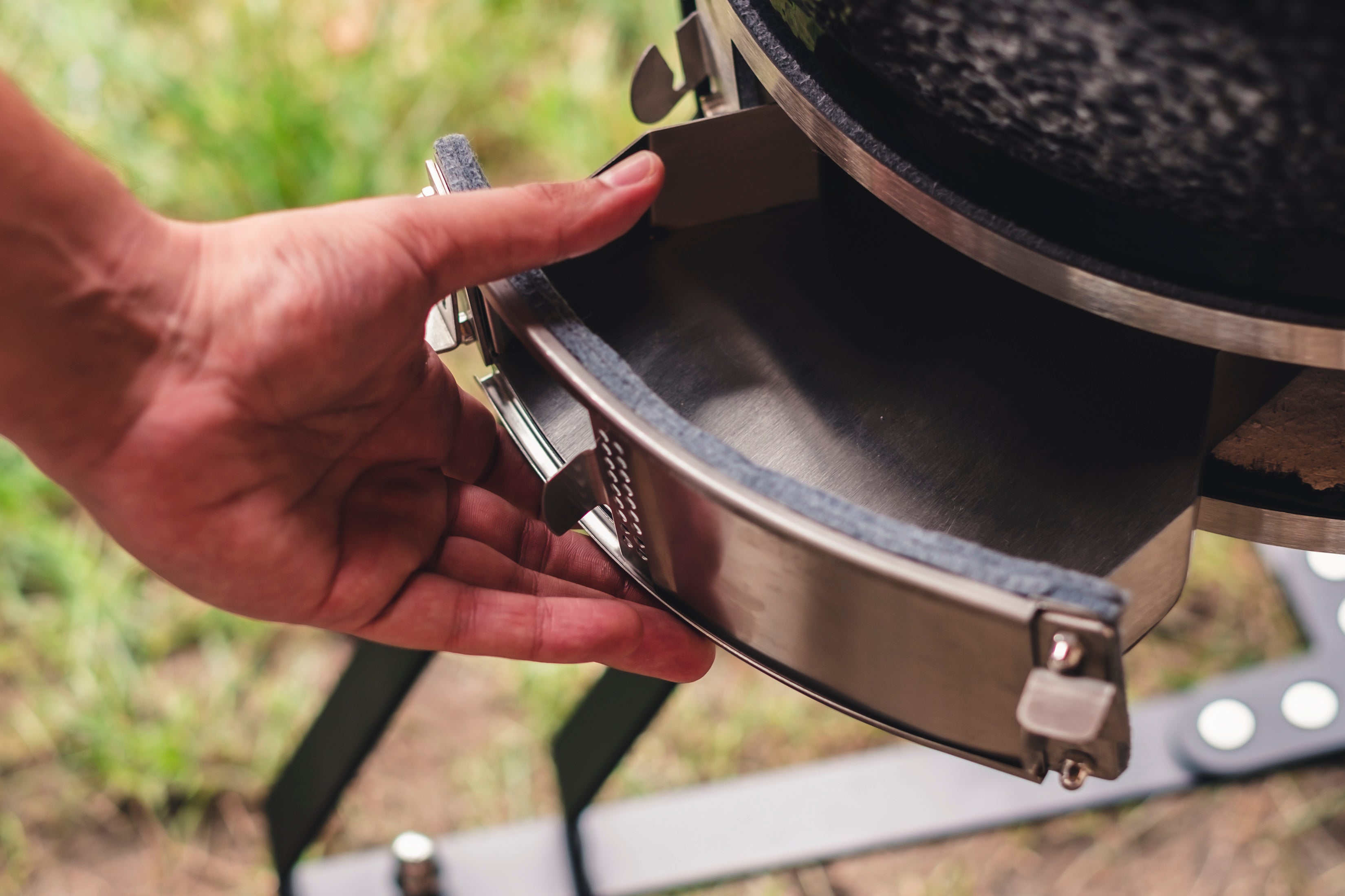 Kamado Joe Junior - Edelstahl Kohlekorb Griller-Shop-Graz